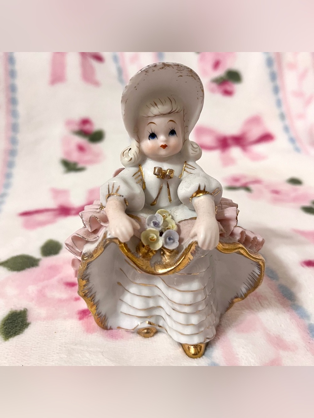 Vintage Geo Z Lefton Bloomer Girl Figurine KW1698 Ceramic Flowers Bow